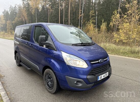MO8622 Ford Tourneo Custom nomas mikroautobuss (8+1 vieta)
